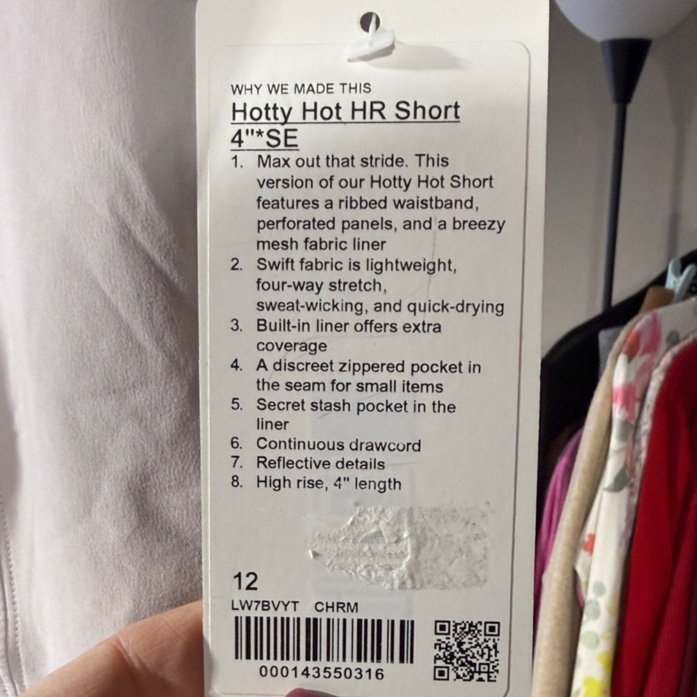 Lululemon Hotty Hot Women's Shorts 4” SE NWT SZ12 - Picture 2 of 7